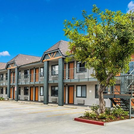 Hotel Hacienda At Ontario Ranch Экстерьер фото