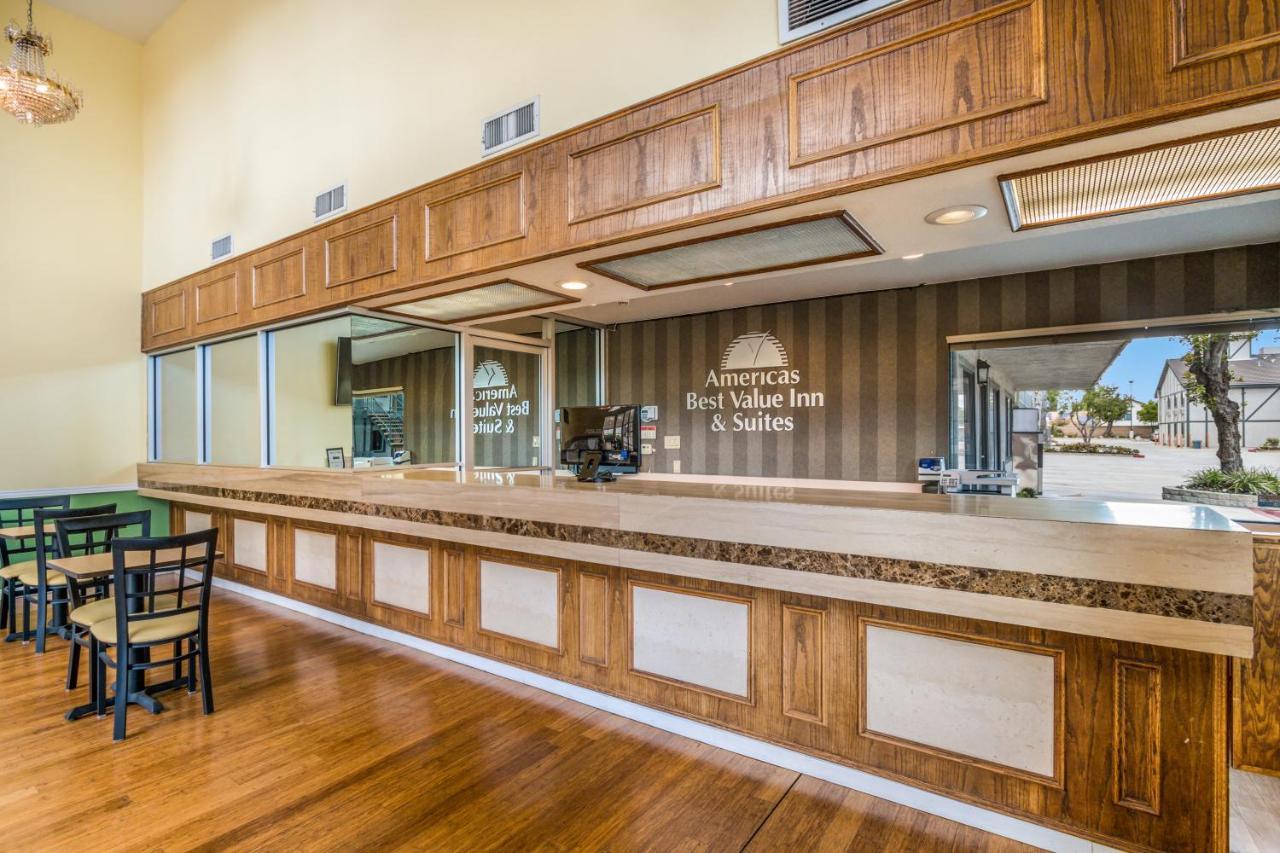 Hotel Hacienda At Ontario Ranch Экстерьер фото