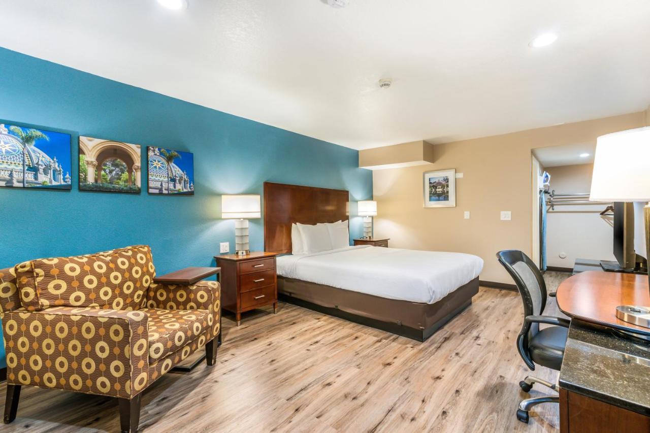 Hotel Hacienda At Ontario Ranch Экстерьер фото