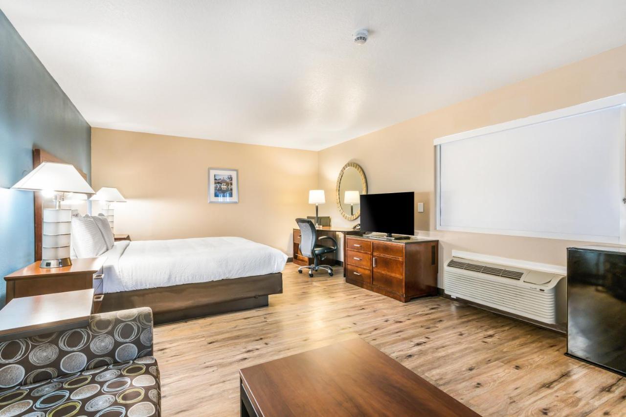 Hotel Hacienda At Ontario Ranch Экстерьер фото